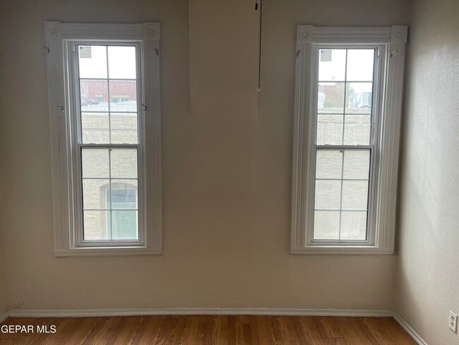 Building Photo - 1026 Myrtle Ave