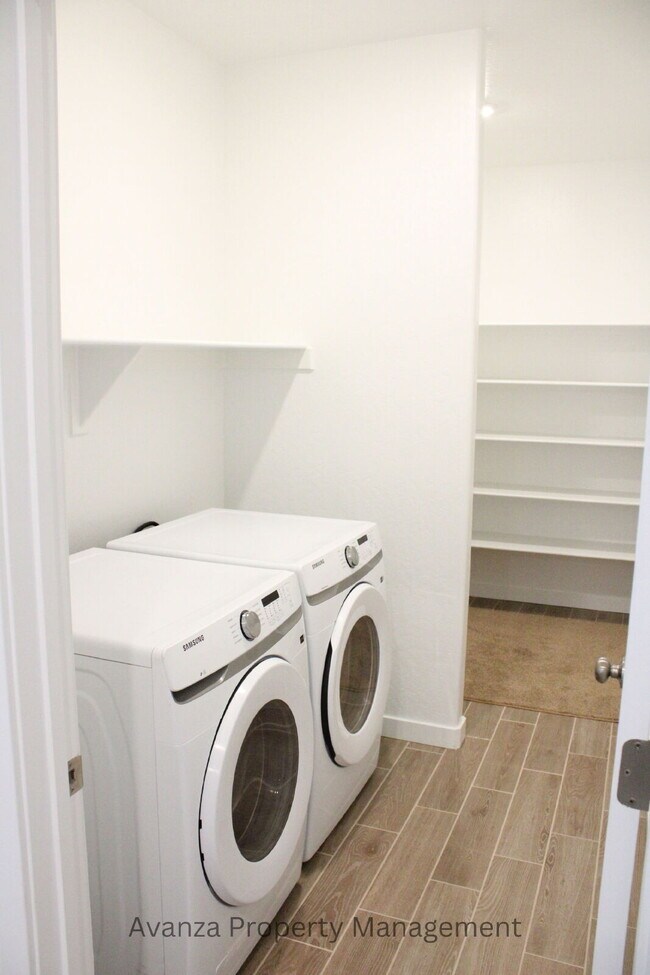 Building Photo - 3422 N Ensanada Ave