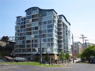 Stonebridge Plaza in Flats area - 1237 Washington Ave