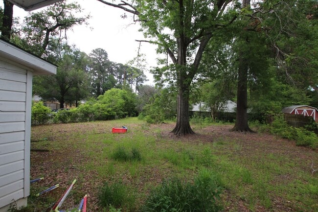 Building Photo - Coming Soon! 3 Bed 2 Bath Home! Large Corner Lot!