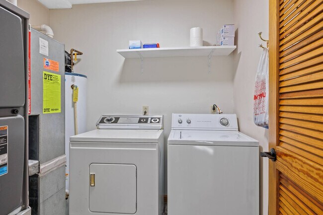 Building Photo - 204 Washington Park Blvd