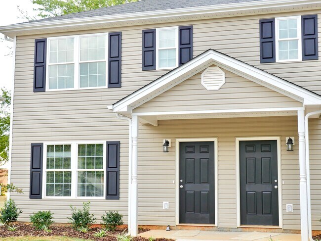 Primary Photo - 747 Old Graves Mill Rd