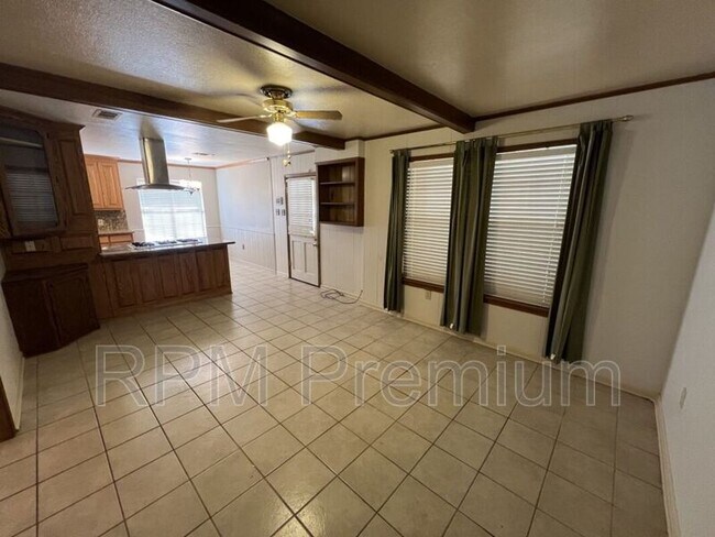 Building Photo - 8823 Cefalu Dr