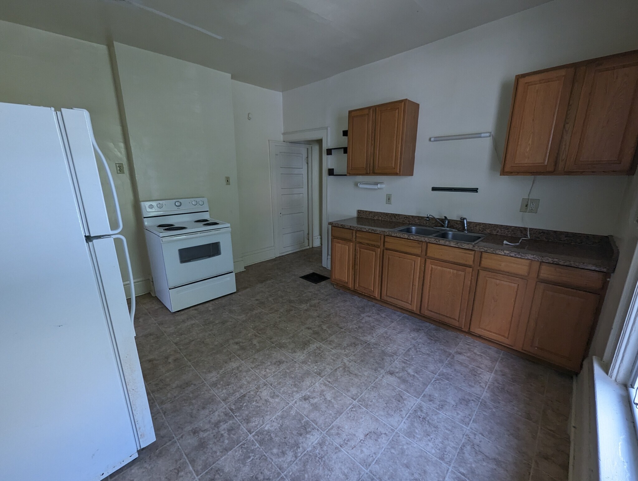 Kitchen - 2290 Indiana Ave