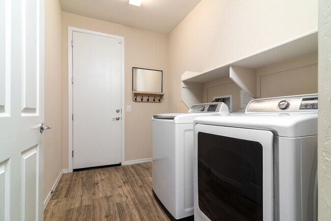 Building Photo - 22912 E Marsh Rd