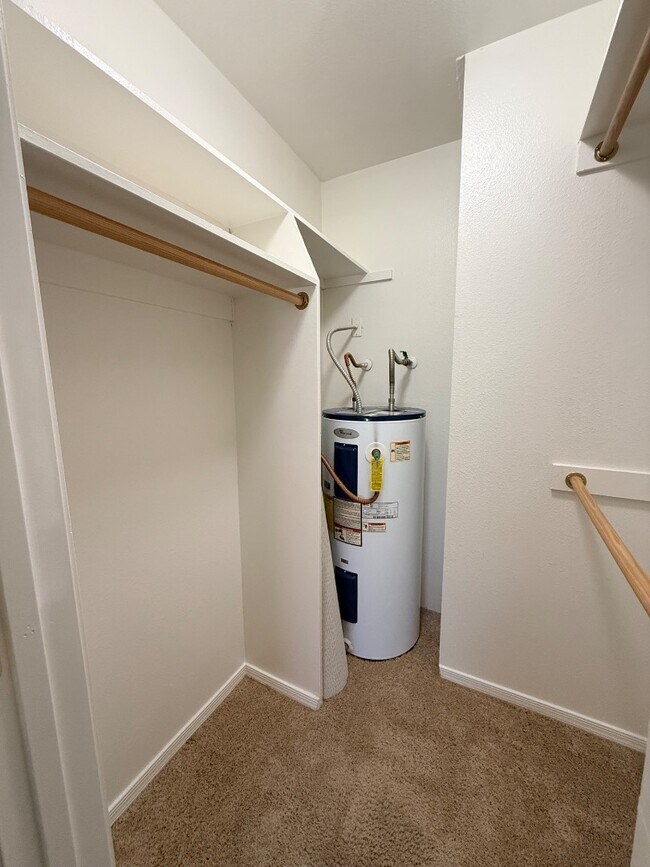 Building Photo - 14203 N 19th Ave