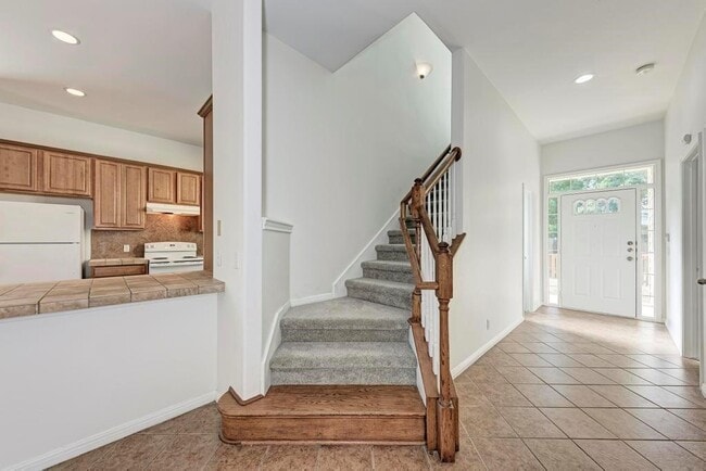 Building Photo - 1906 W 42nd St