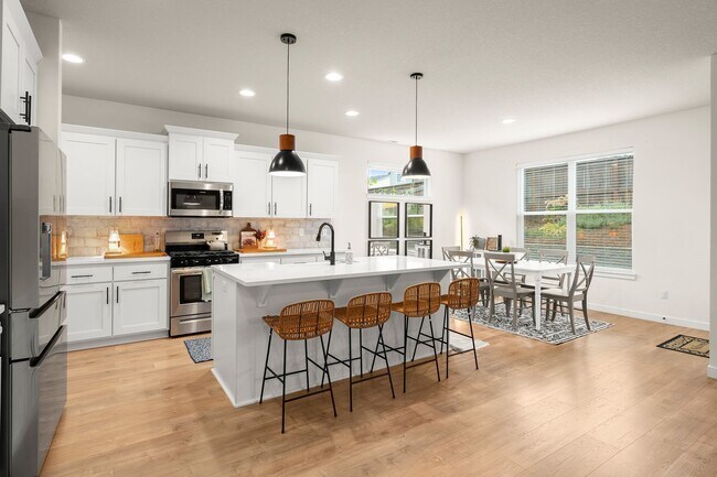 Building Photo - Newer Construction 4 Bedroom Home at Pleas...