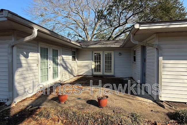 Building Photo - 341 N Burbank Dr