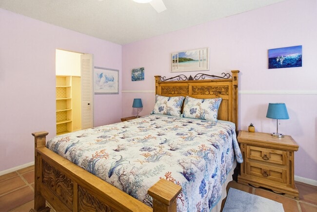 Building Photo - 6512 SW 112th Pl