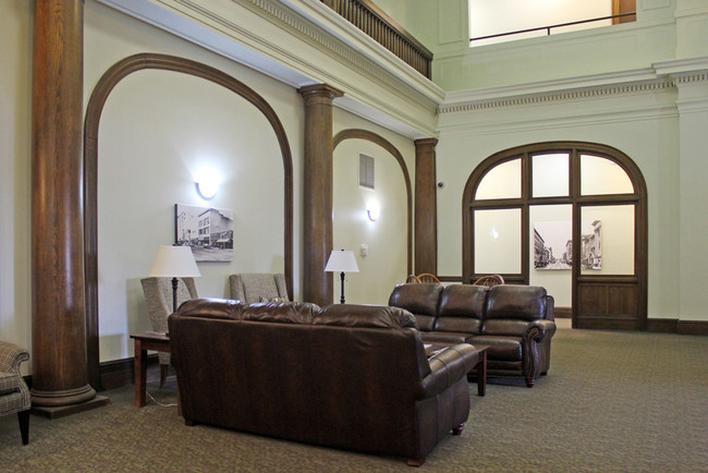 Primary Photo - Carnegie Place Apartments