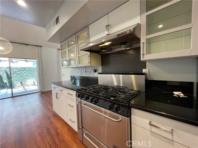 Building Photo - 5315 Village Cir Dr