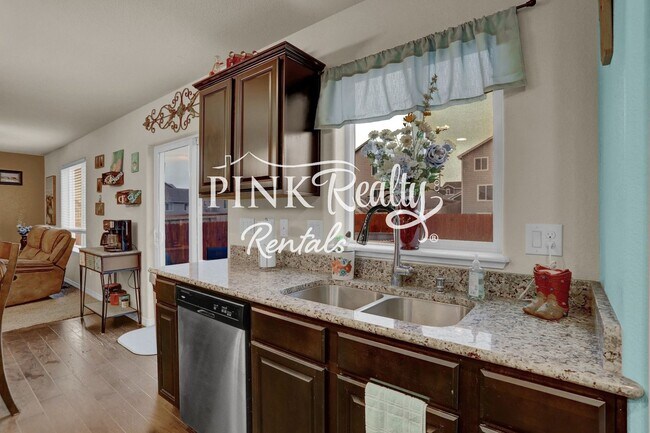 Building Photo - 10887 Pigeon Dr