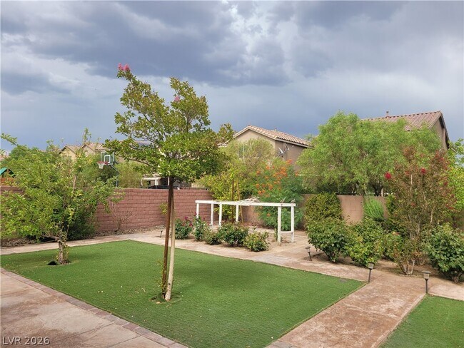 Building Photo - 10268 Cool Mist St