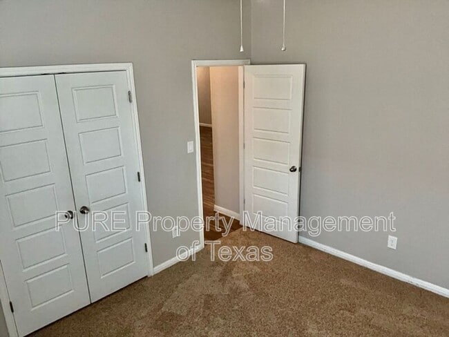 Building Photo - 128 Earl Keen St