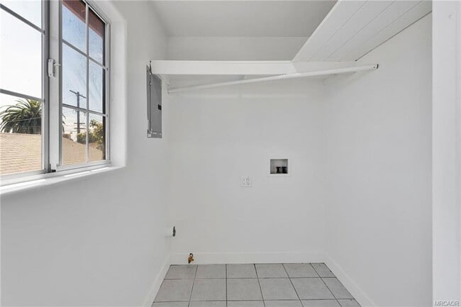 Building Photo - 348 W 83rd St