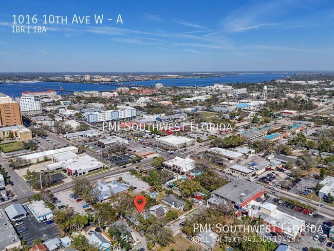 Building Photo - 1016 10th Ave W