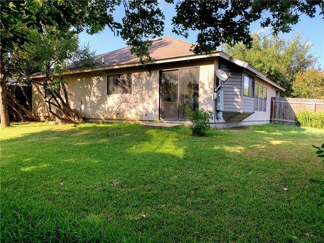 Building Photo - 3112 Settlement Dr