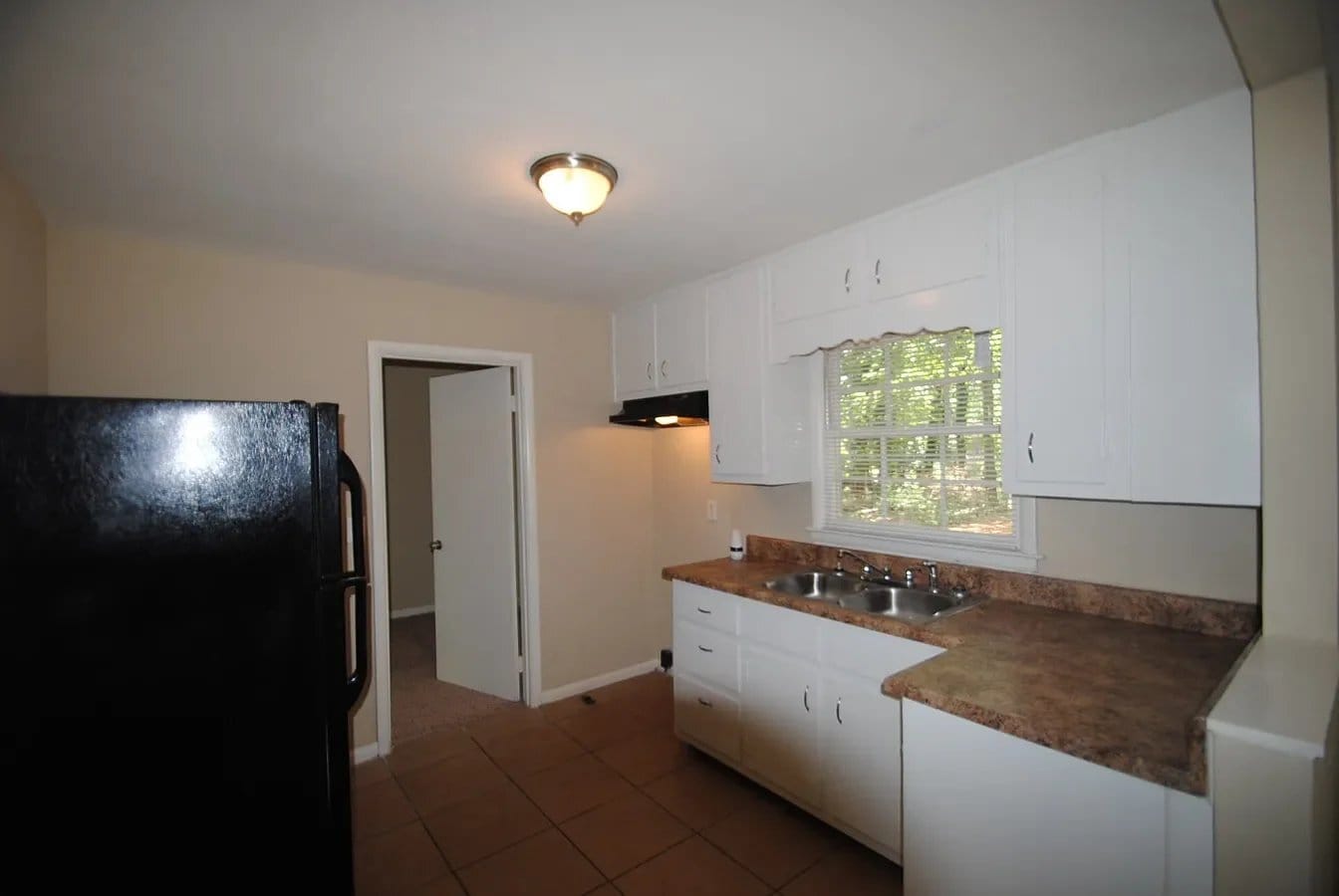 Building Photo - 411 Windsor Dr