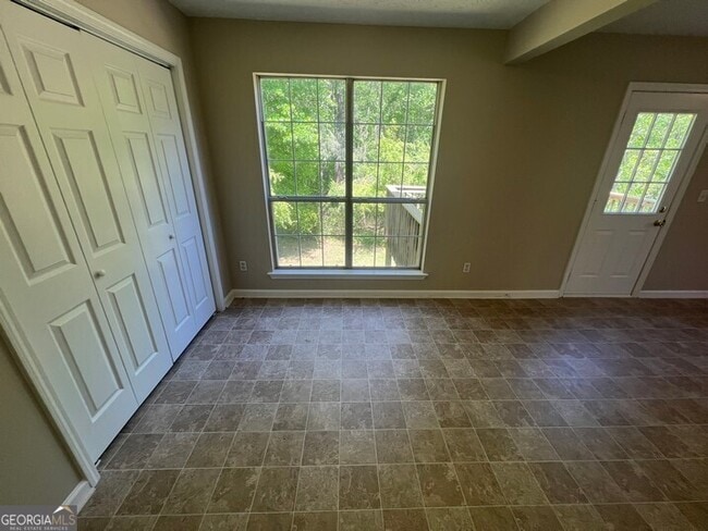 Building Photo - 194 Bay Ct Dr