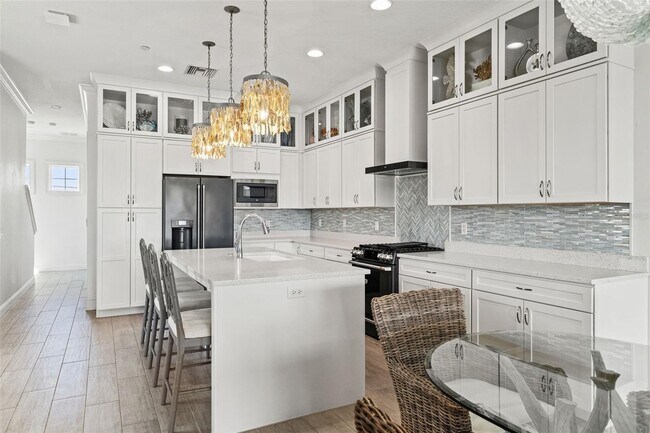 Building Photo - 11715 1st St E