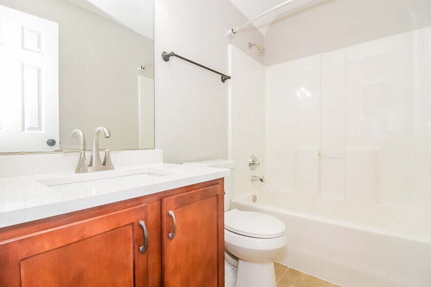Building Photo - 4860 Stirrup Dr