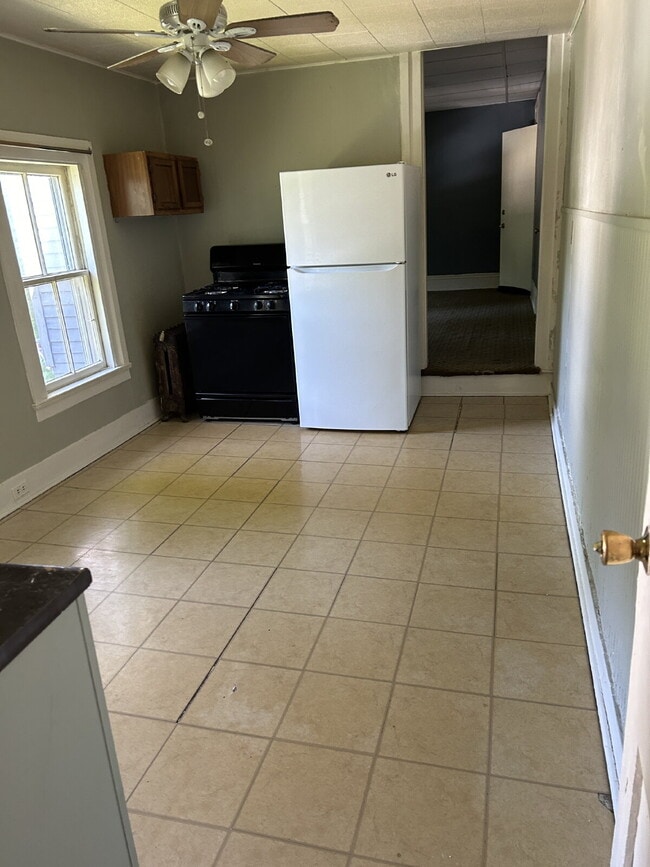 Building Photo - 1 Bedroom Apartment in Caledonia - Available August 8th, 2026