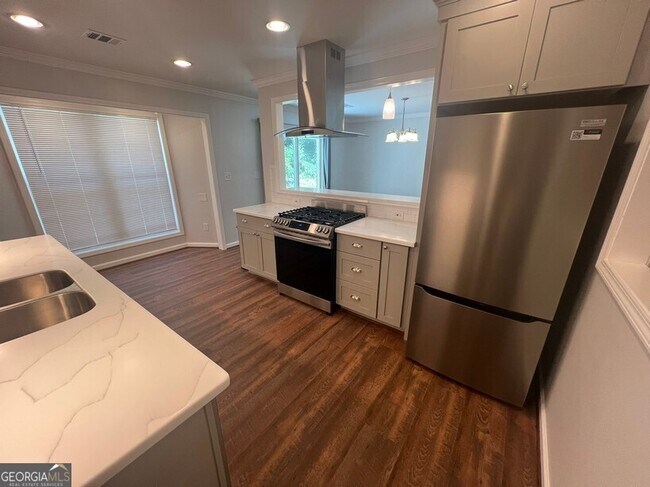 Building Photo - 648 Nelby Ct