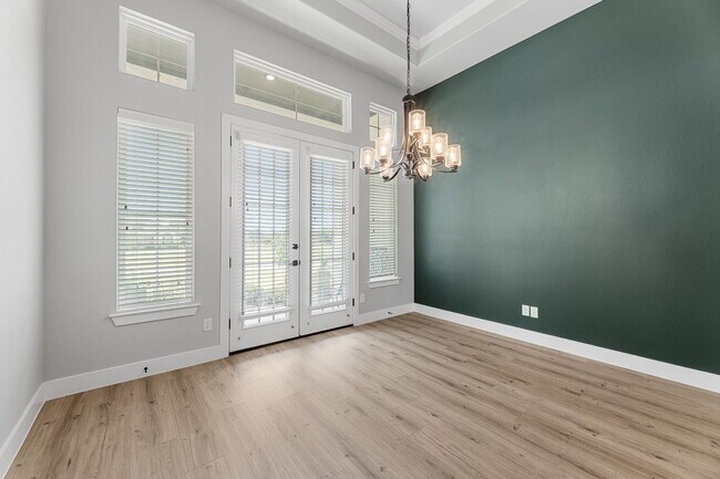 Building Photo - 1533 Lynx Lp