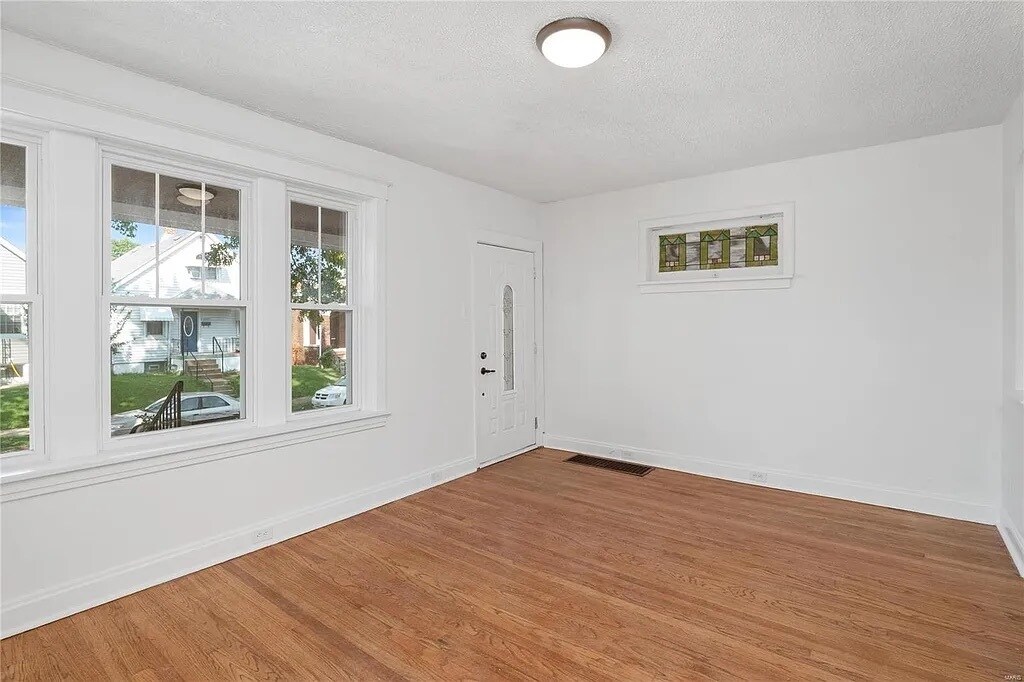 Building Photo - 4462 Wallace St