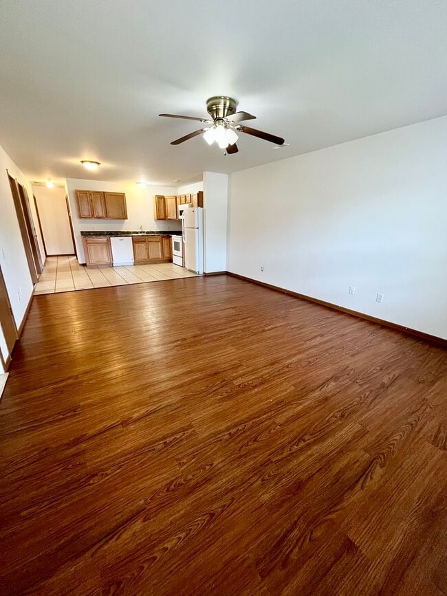 Building Photo - All Inclusive Duplex | 3 Bed | 2 Bath