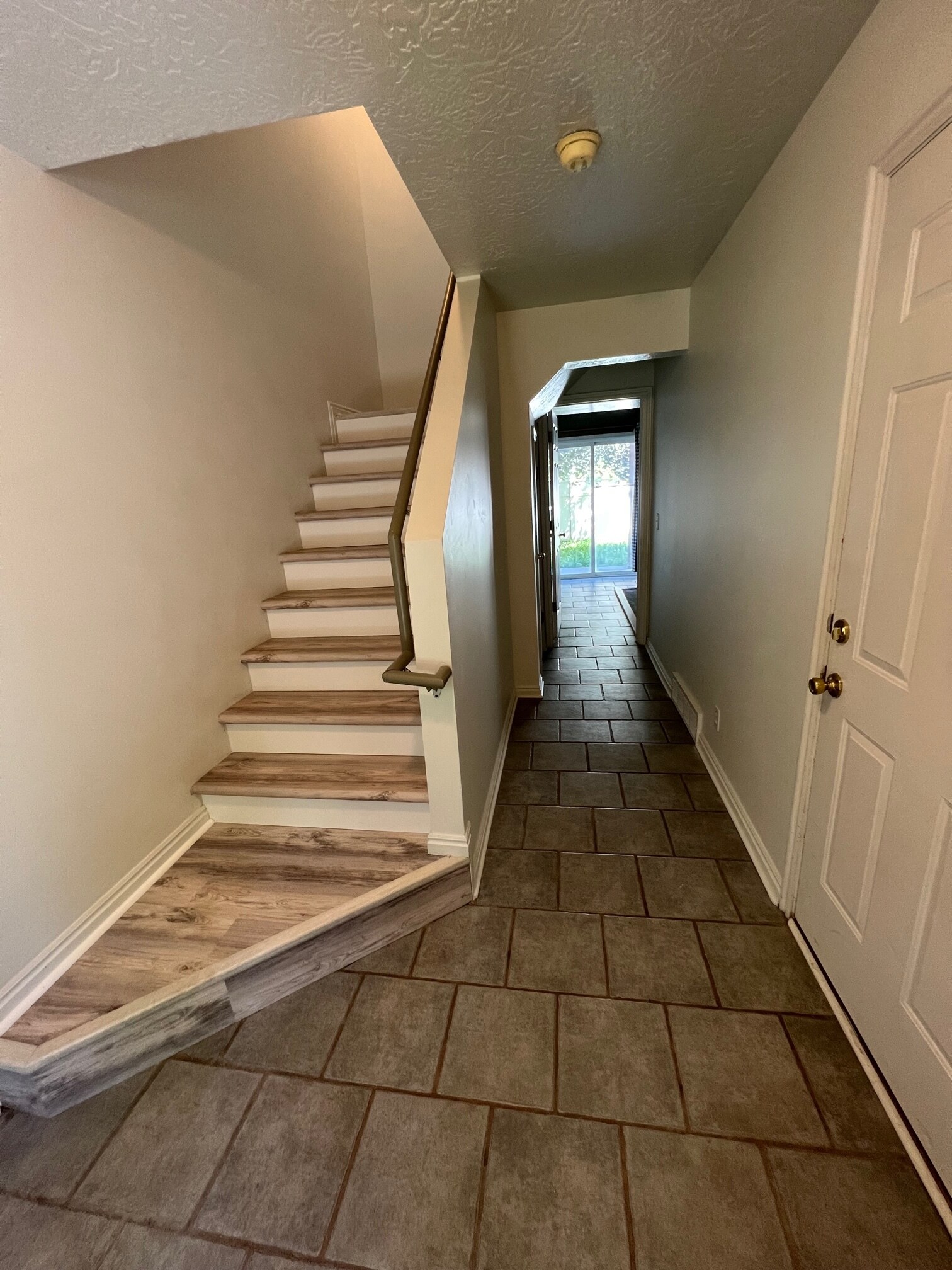 Building Photo - 452 Argyll Ct