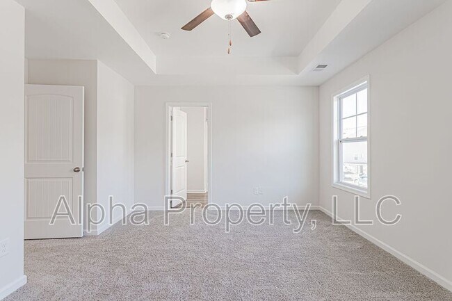 Building Photo - 328 Trail Branch Ct.