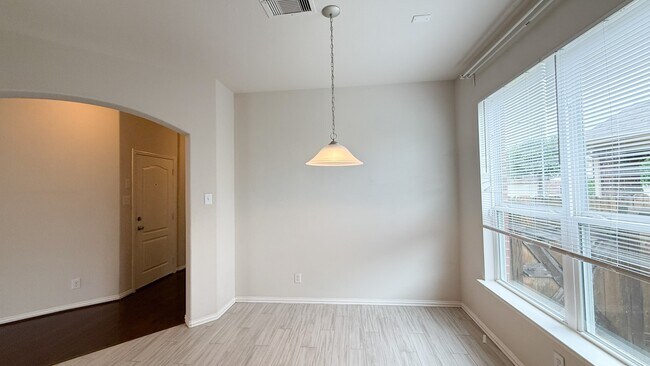 Building Photo - 2338 Beacon Brook Ln