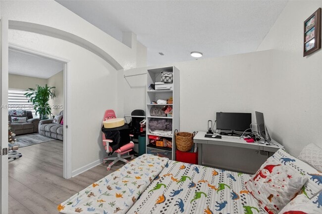 Building Photo - 10101 SW 162nd Ct