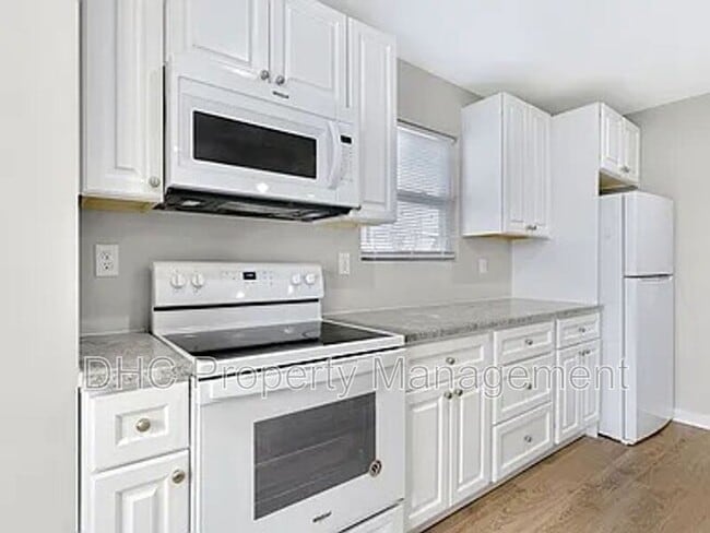 Building Photo - 1484 Norman Berry Dr