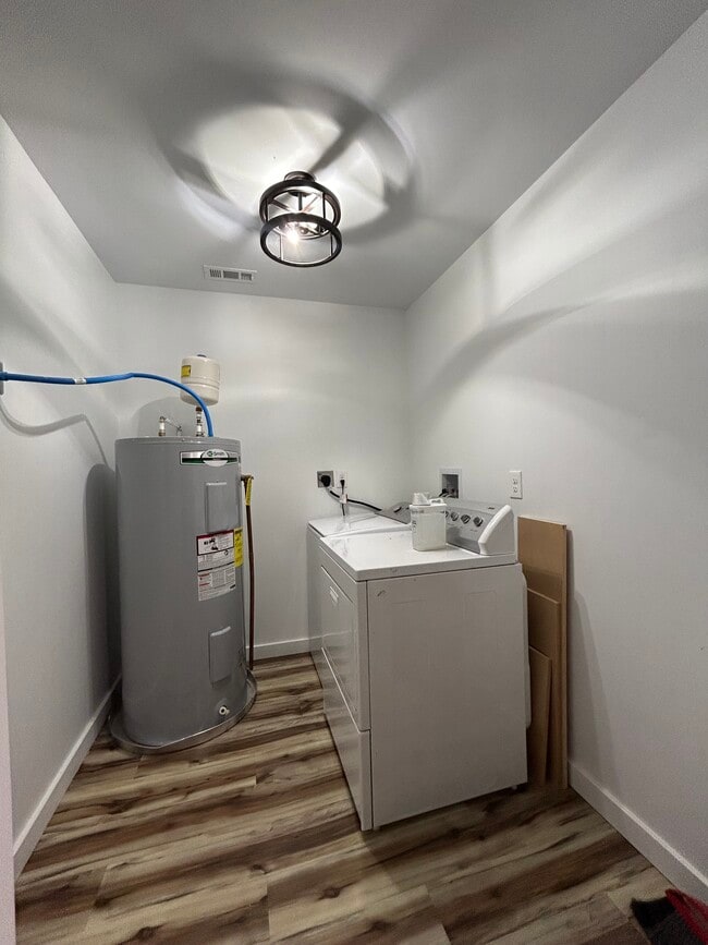 Building Photo - 3531 Springboro Rd