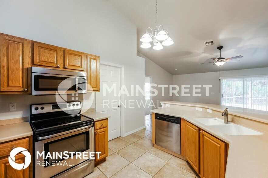 Building Photo - 3004 15th St W