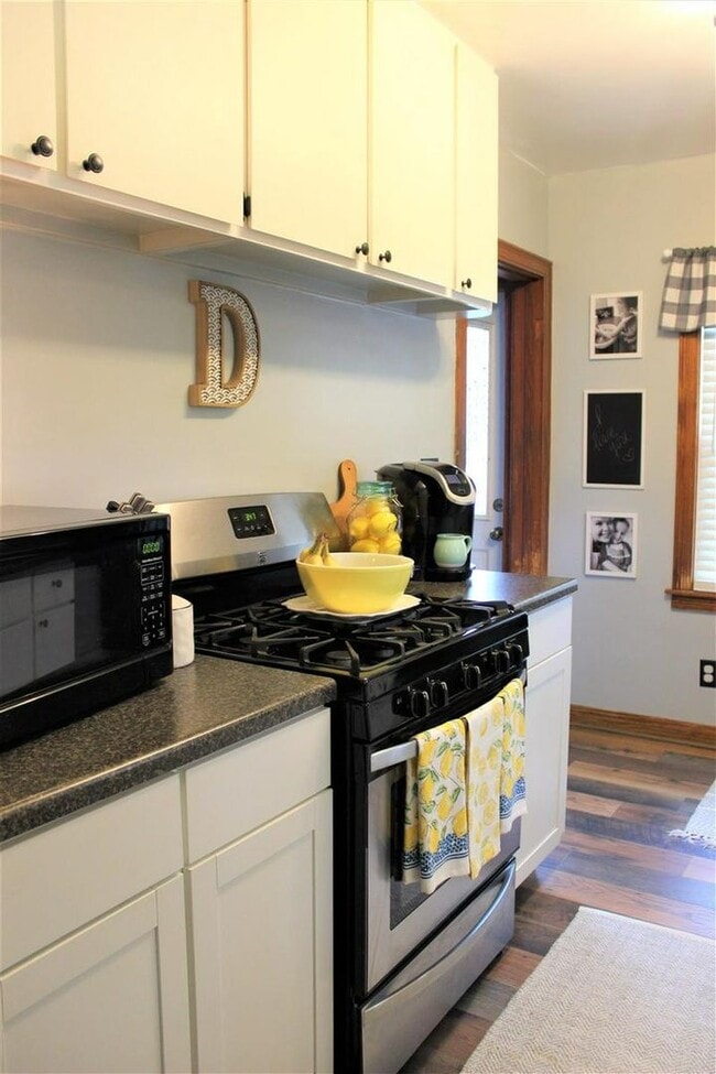 Building Photo - 3 bedroom in the Heart of Moline