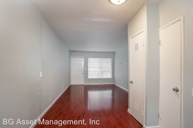 Building Photo - 1525 Alcatraz Ave