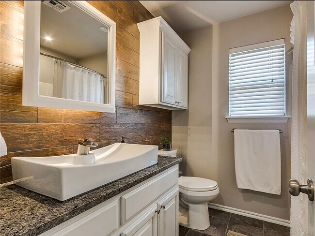 Building Photo - 10704 NW 32nd St