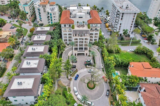 Building Photo - 3535 Hiawatha Ave