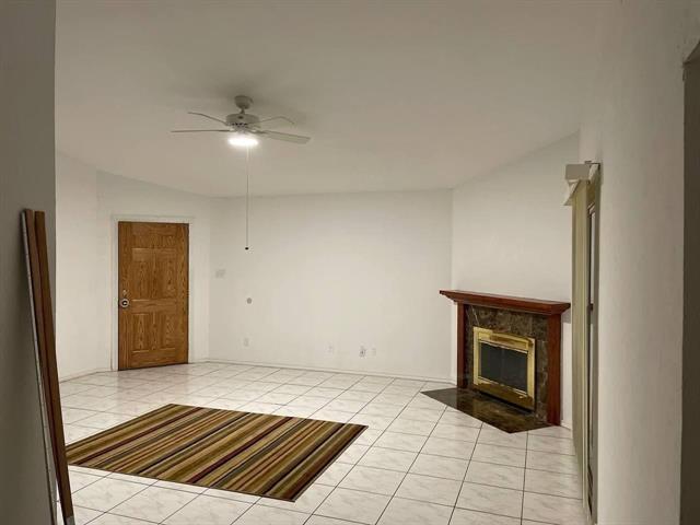 Building Photo - 4426 Nervin St