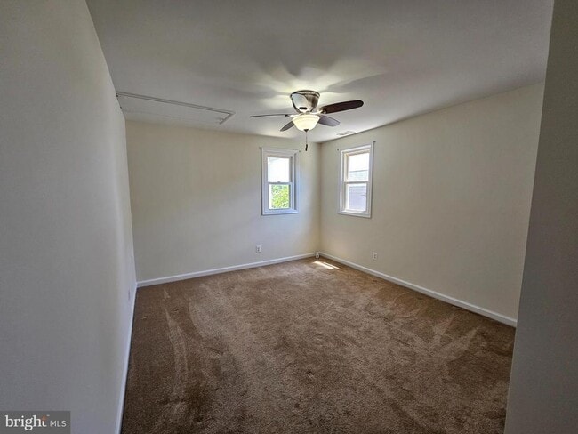 Building Photo - 178 Kingston Park Ln E