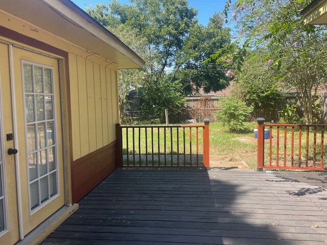 Building Photo - 2126 Redwood St