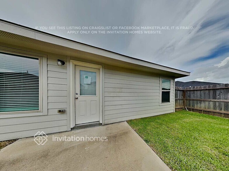 Building Photo - 18714 Mercer Fls Dr