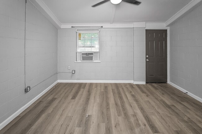 Building Photo - 1315 Alliance St