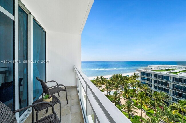 Building Photo - 6801 Collins Ave