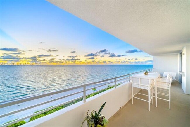 Building Photo - 5555 Collins Ave