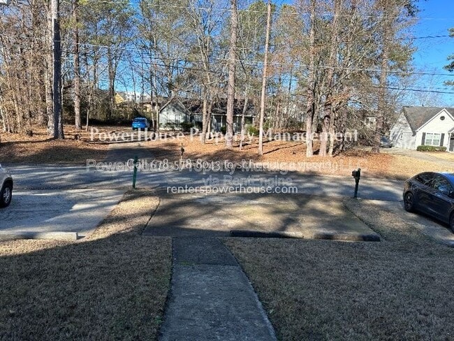 Building Photo - 502 Oakwood Ct